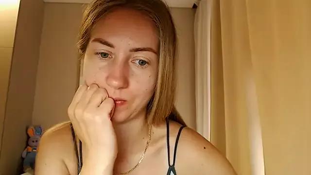 BluueSilk from StripChat is Freechat