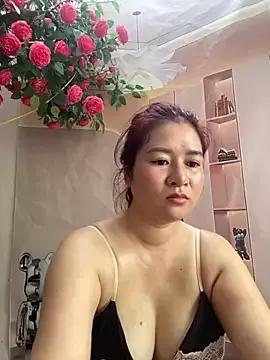 Bollozzy_89 from StripChat
