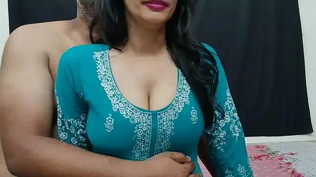 BOMBSHELL_BAE from StripChat