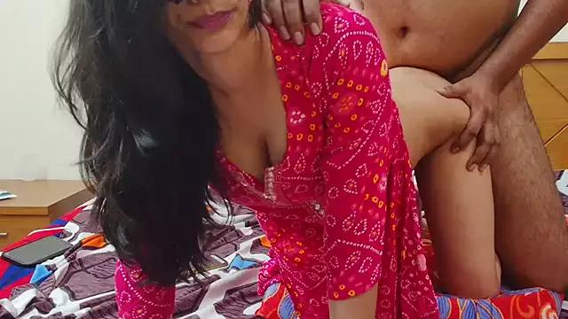 BOMBSHELL_BAE from StripChat