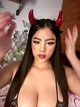 bonbom_ from StripChat