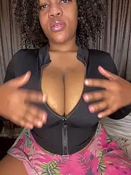 Boneca25 from StripChat is Freechat