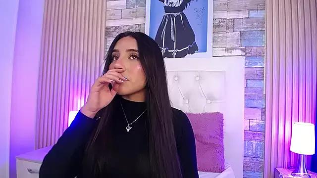 Bonnali_lune from StripChat
