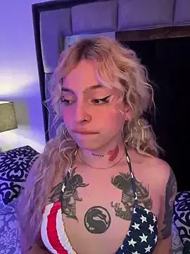 Explore our live girls sluts from our Custom and Multi clubs and checkout exclusive access to highly interactive content, such as shape, hair, titties, pussy type and many more.