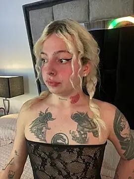 Explore our live girls sluts from our Custom and Multi clubs and checkout exclusive access to highly interactive content, such as shape, hair, titties, pussy type and many more.