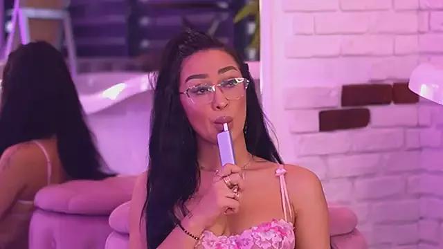 BonnieSins from StripChat is Freechat