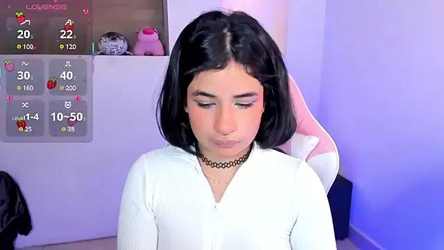Explore our live girls sluts from our Custom and Multi clubs and checkout exclusive access to highly interactive content, such as shape, hair, titties, pussy type and many more.
