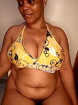boobsnipplian from StripChat