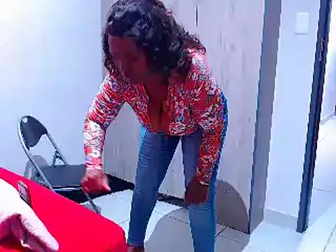 BootyliciousAssxxx from StripChat