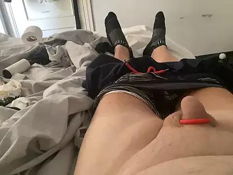 Bossinmidd12 from StripChat