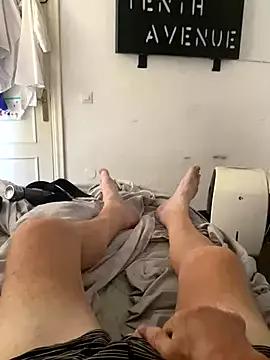 Bossinmidd12 from StripChat