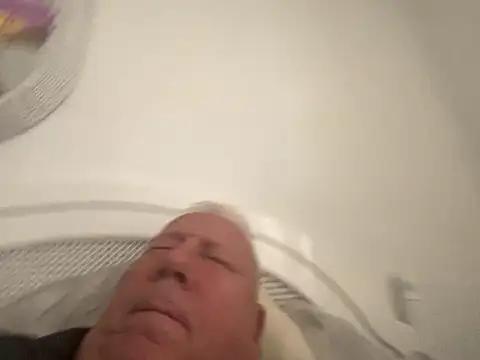 Bossinmidd12 from StripChat
