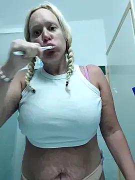 Explore our live girls sluts from our Custom and Multi clubs and checkout exclusive access to highly interactive content, such as shape, hair, titties, pussy type and many more.