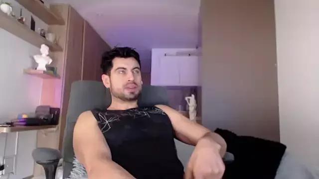 bradley_muscle from StripChat is Freechat