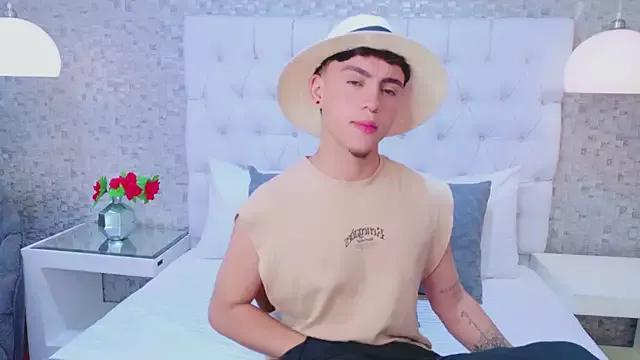 BrannTaylor from StripChat is Freechat