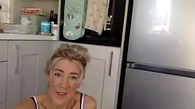 Bratty-Blonde55 from StripChat is Freechat