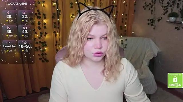 Explore our live girls sluts from our Custom and Multi clubs and checkout exclusive access to highly interactive content, such as shape, hair, titties, pussy type and many more.
