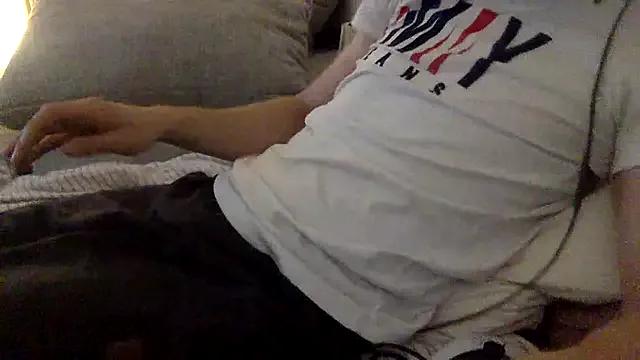 Breezydicksn from StripChat