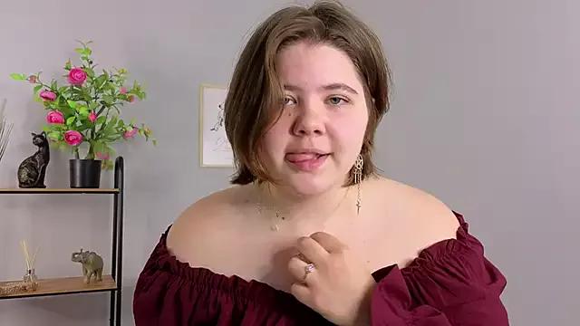 Explore our live girls sluts from our Custom and Multi clubs and checkout exclusive access to highly interactive content, such as shape, hair, titties, pussy type and many more.