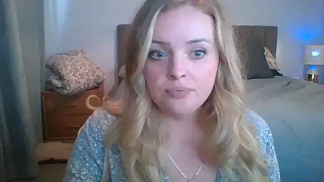Bridgette03 on StripChat