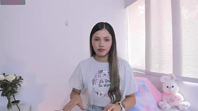 Brisa_blue webcams show profile image 
