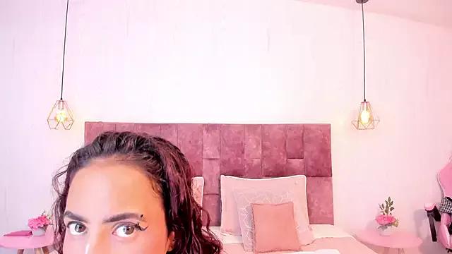 BritanyandParis from StripChat is Freechat