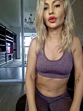 Explore our live girls sluts from our Custom and Multi clubs and checkout exclusive access to highly interactive content, such as shape, hair, titties, pussy type and many more.