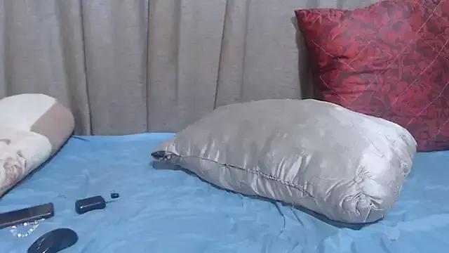 BubbleAssx27 from StripChat