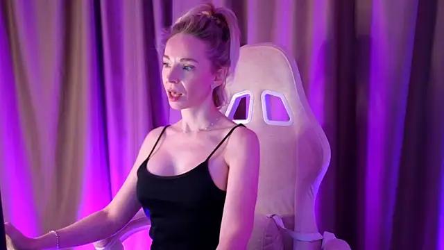 bubbling_crush from StripChat