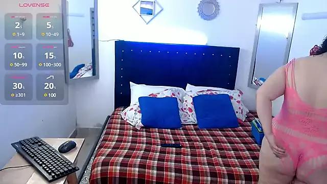 bubis_laru53 from StripChat