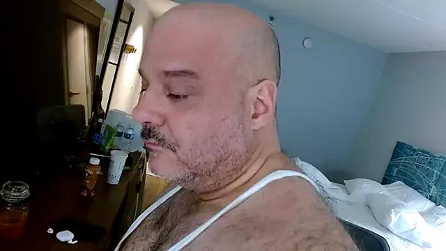 bullmusclejoe from StripChat