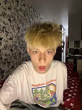 bunny_ben from StripChat