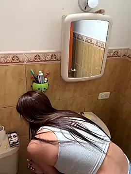 bunny_tyfani from StripChat