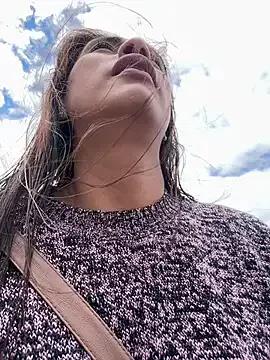 bunny_tyfani from StripChat