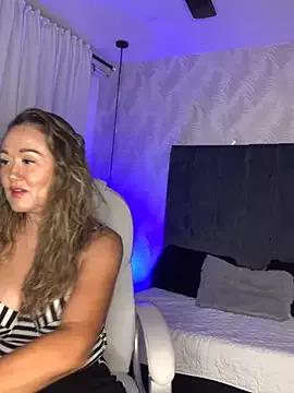 BunnyGlow50 from StripChat is Freechat