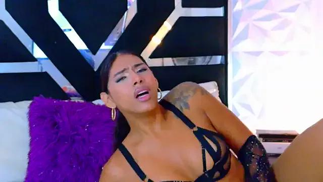 BunnyNicolle from StripChat