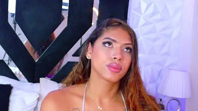 BunnyNicolle from StripChat