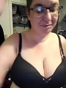 Butterfly50286 from StripChat