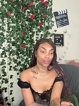 butterflybootyy from StripChat