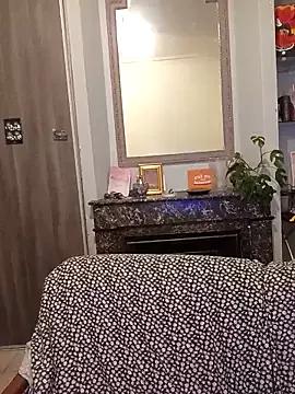 callmelouve from StripChat