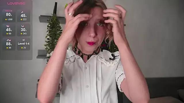 CameliaGlaue from StripChat is Freechat