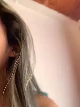 cami-leon from StripChat is Freechat
