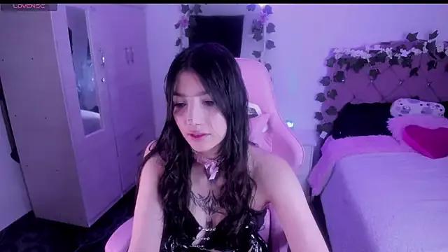 Explore our live girls sluts from our Custom and Multi clubs and checkout exclusive access to highly interactive content, such as shape, hair, titties, pussy type and many more.