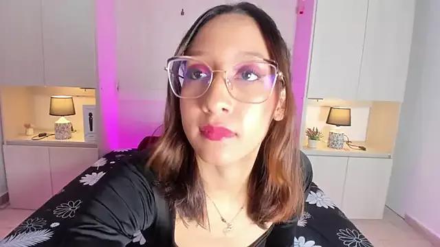 Explore our live girls sluts from our Custom and Multi clubs and checkout exclusive access to highly interactive content, such as shape, hair, titties, pussy type and many more.