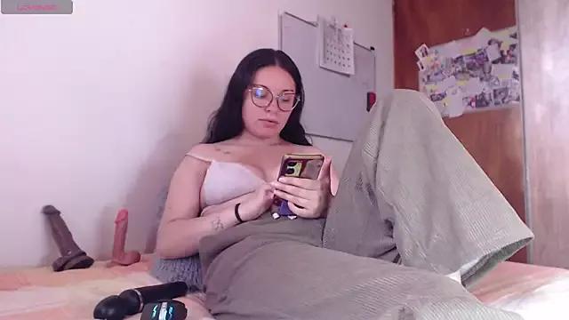 Explore our live girls sluts from our Custom and Multi clubs and checkout exclusive access to highly interactive content, such as shape, hair, titties, pussy type and many more.