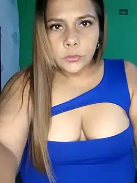 Explore our live girls sluts from our Custom and Multi clubs and checkout exclusive access to highly interactive content, such as shape, hair, titties, pussy type and many more.