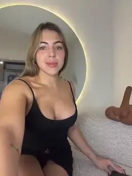 camila_vanucci- from StripChat is Freechat