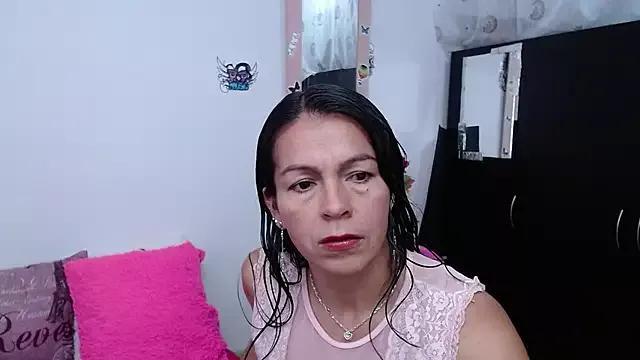 camilavargas_ from StripChat is Freechat