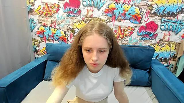 Explore our live girls sluts from our Custom and Multi clubs and checkout exclusive access to highly interactive content, such as shape, hair, titties, pussy type and many more.