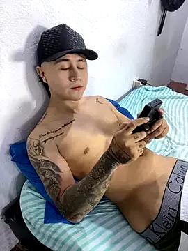 CamiloRubioo from StripChat is Freechat